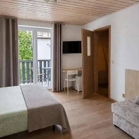 Plazowa Bed and Breakfast 3*